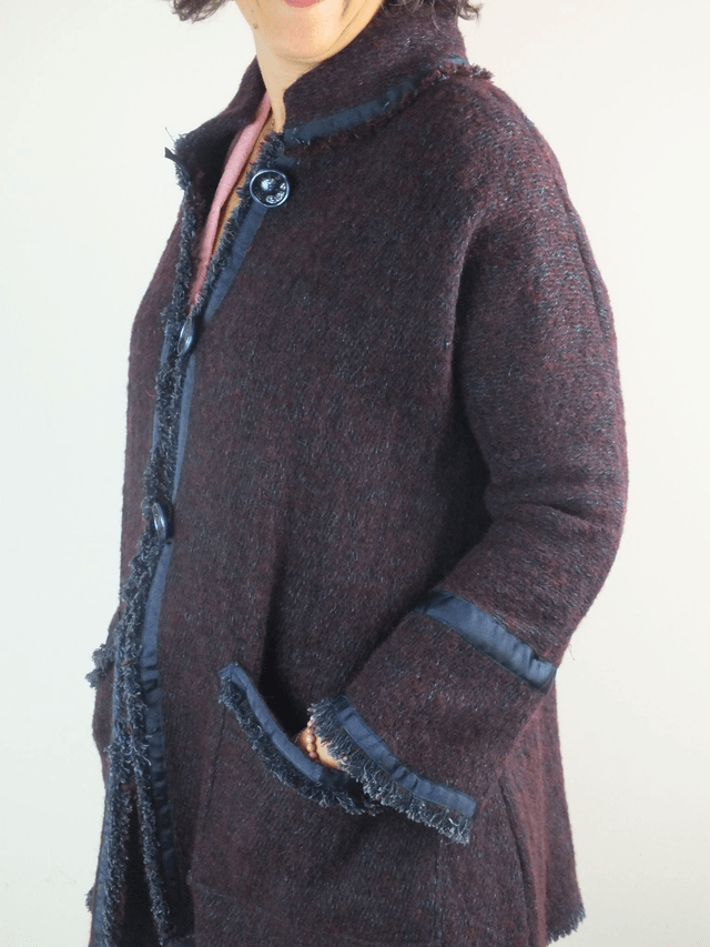 Veste bleue et rouge