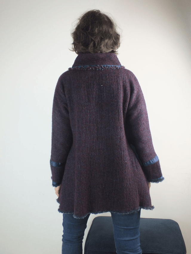 Veste bleue et rouge